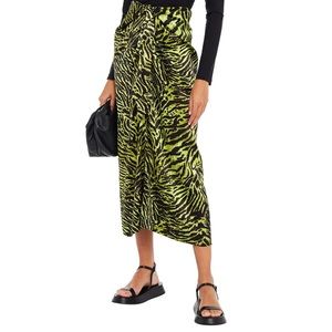 Ganni Silk Skirt in excellent condition. Used once only
